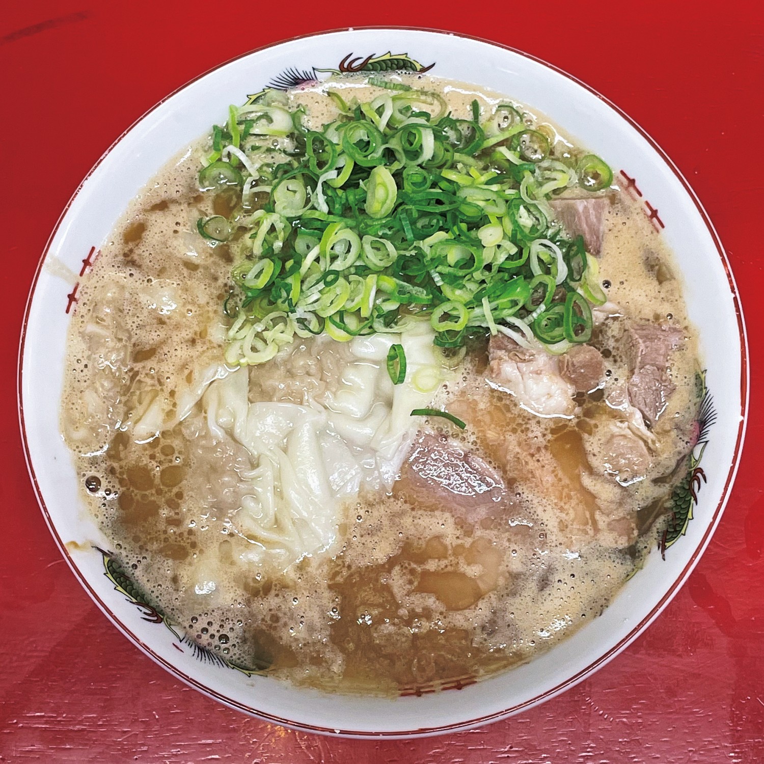 福岡・博多【ラーメン女】豚骨臭いのが美味しい！クサ旨とんこつ