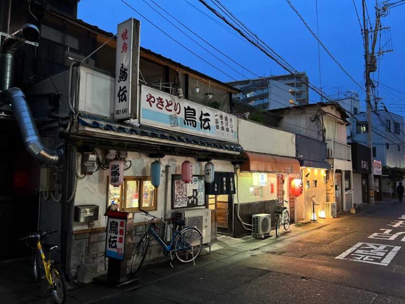 福岡雑餉隈で絶品ホルモンを楽しむ