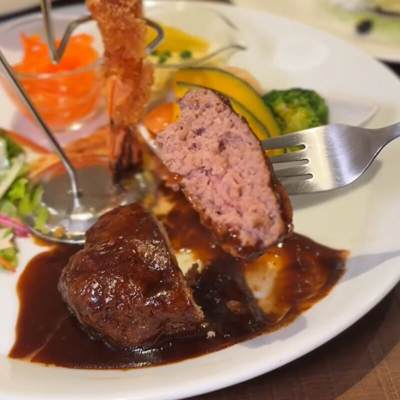 DINING & CAFE 美酒美食 W ハンバーグ