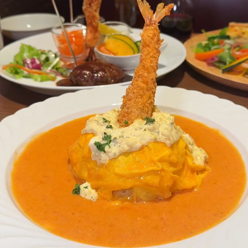 DINING & CAFE 美酒美食 W 大海老フライオムライス
