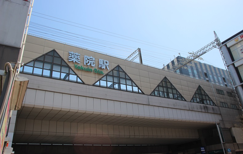薬院駅_正面画像