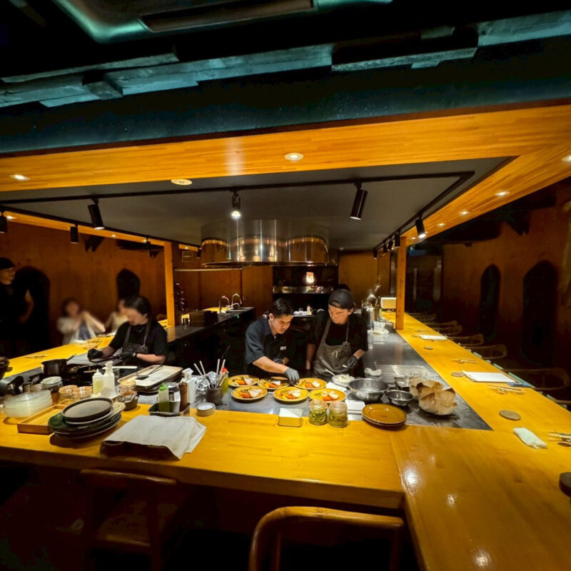 コウシ キャンプ 店内