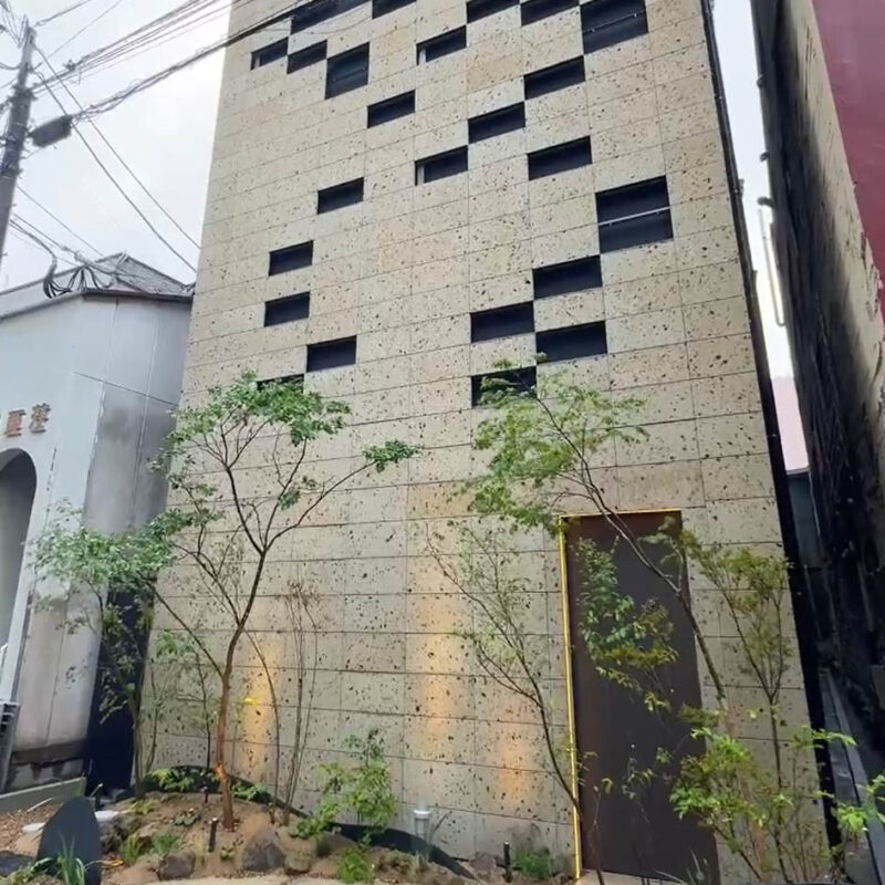 Giraffe Tenjin 常 外観