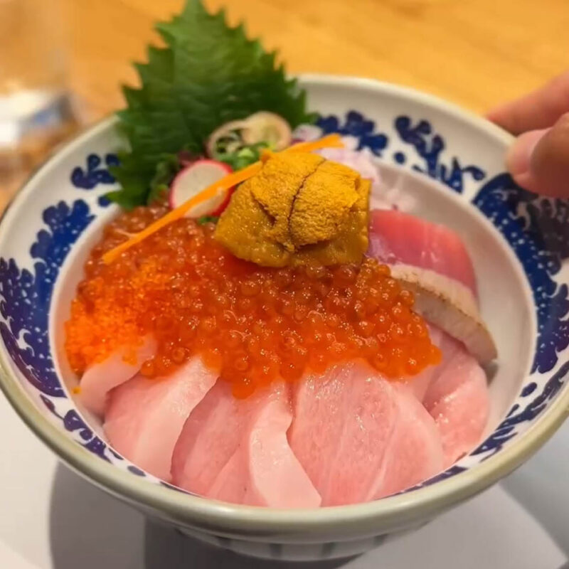 Giraffe Tenjin 常 朝食いとおかしマグロ丼