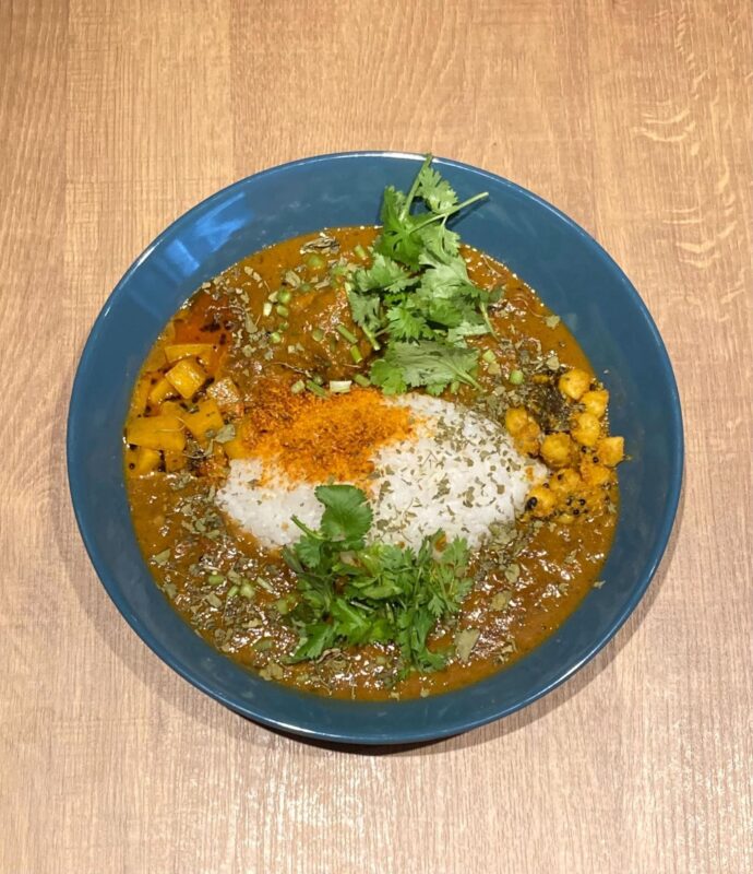 牛テールと牛すじ煮込みカレー＆スパイシーチキンカレー あいがけ
