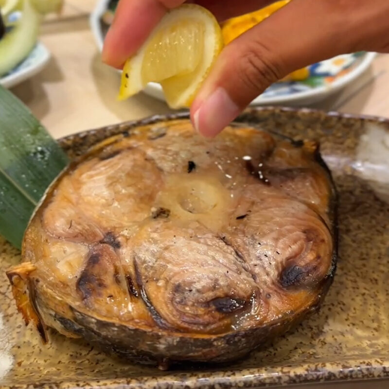 炉端とおでん 呼炉凪来 まぐろのしっぽ焼き