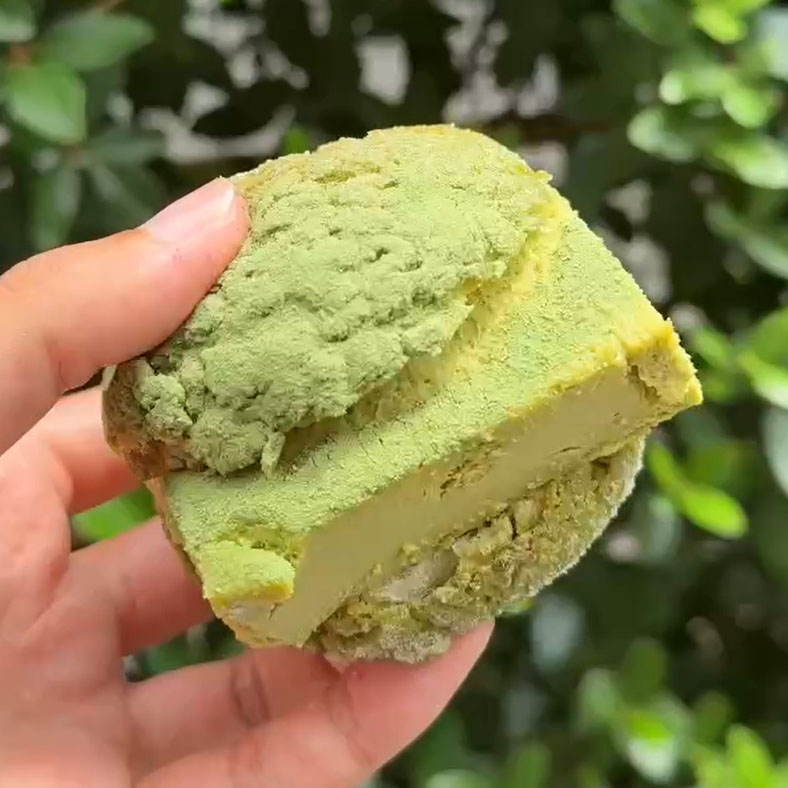 モーローバウ 抹茶ティラミスメロンパン