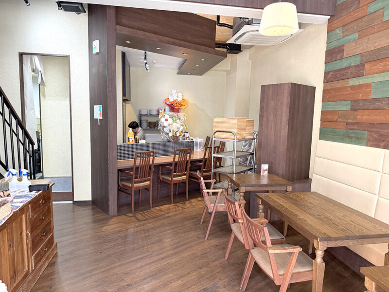 新生チャーリーブラウン内装