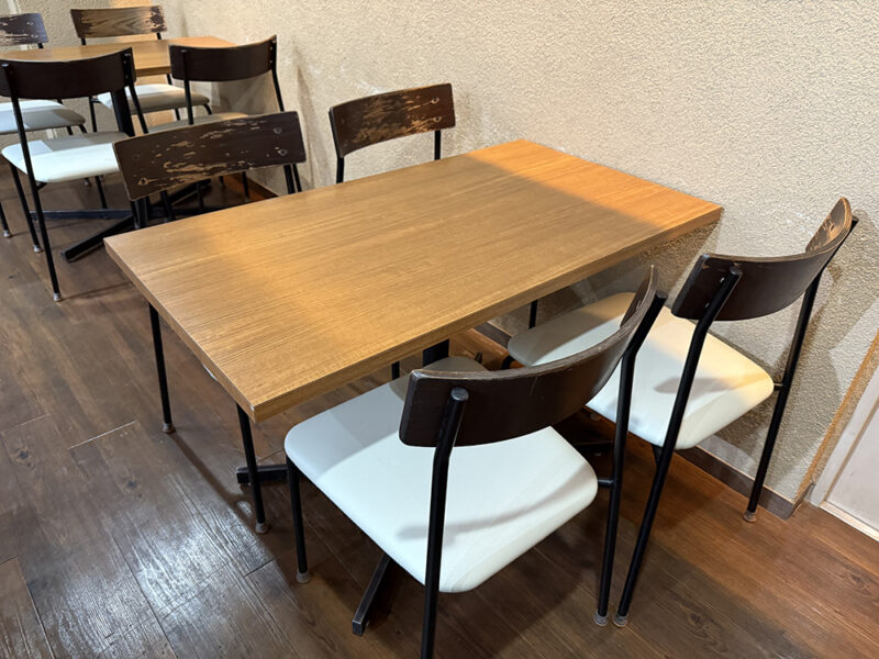 新生チャーリーブラウン内装