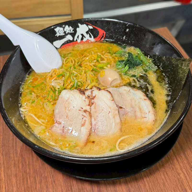 麺処一成 博多店 辛ネギチャーシューメン