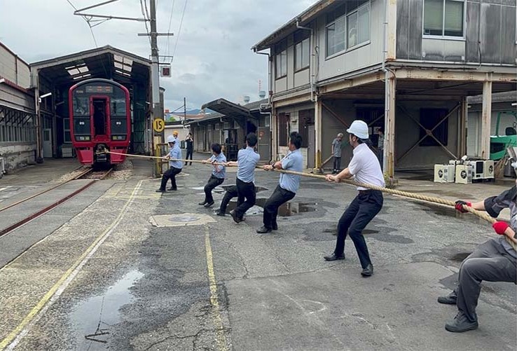鉄道フェスタ2025 in 南福岡車両区_綱引き