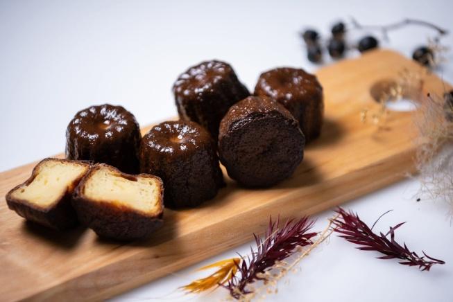 カヌレ専門店の「湯布院 Mana Mana」