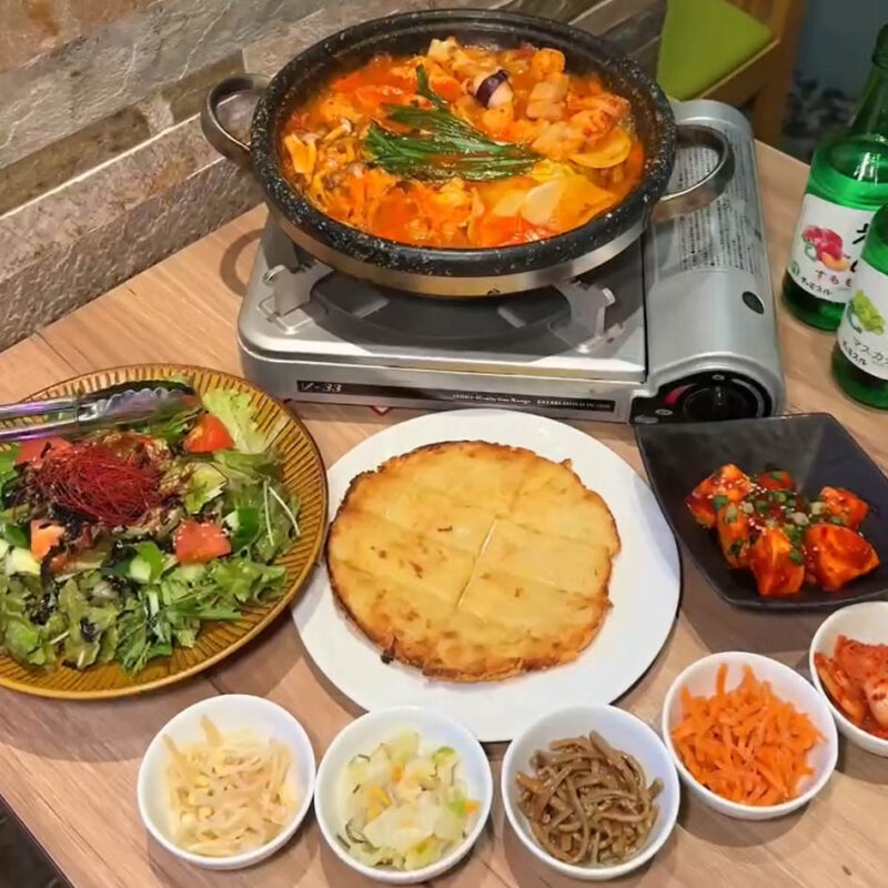 NABE°(ナベド)韓国と博多華味鳥 天神店 ナッコプセコース