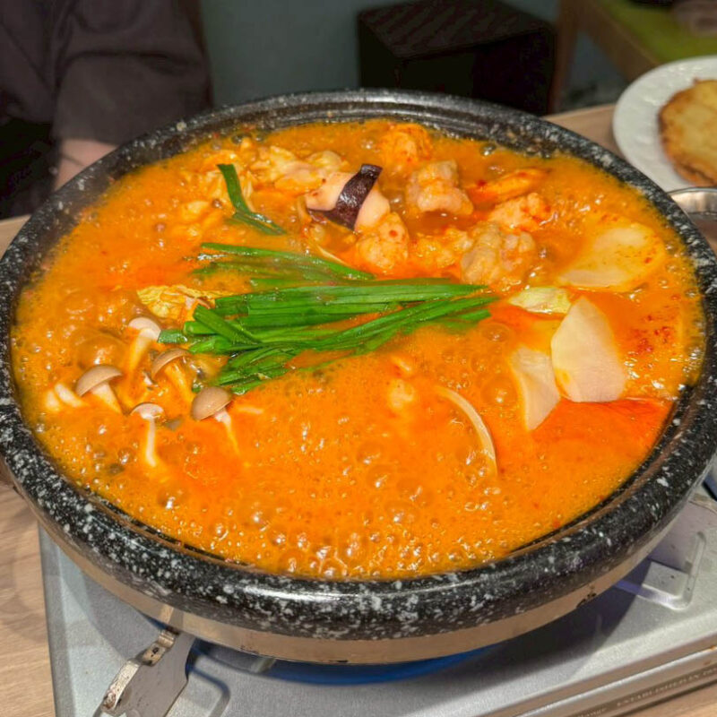 NABE°(ナベド)韓国と博多華味鳥 天神店 ナッコプセ