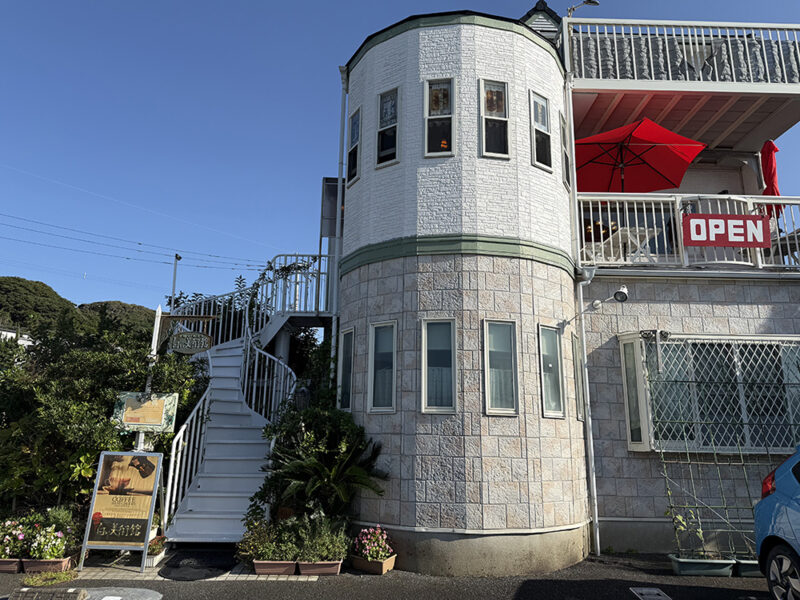 「白い美術館」外観