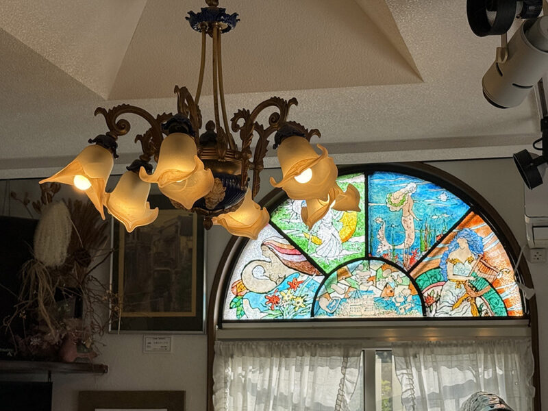 「白い美術館」内装