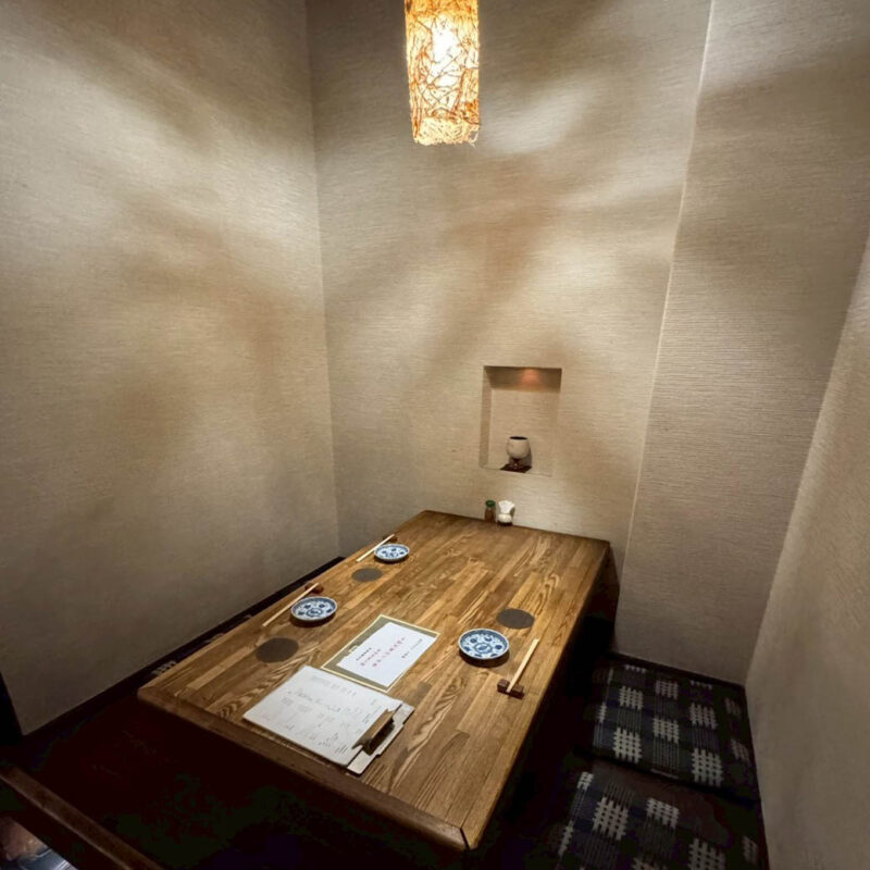 振る舞い処 水魚 店内