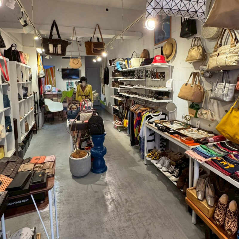 ヴィンテージセレクトショップ「HIGH TIMES」 店内