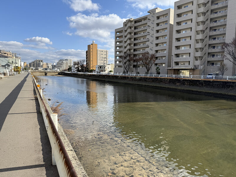 鳥飼の塩屋橋付近
