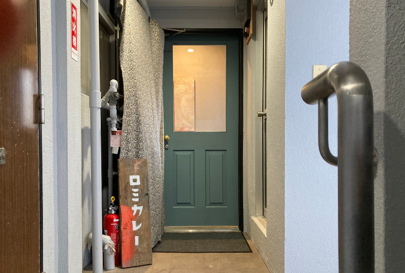 ロミカレー_店内1