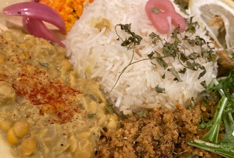 「ミックスダルカレー、ココナッツチキンカレー、ブラックポークカレー」の3種:1500円_イメージ画像1