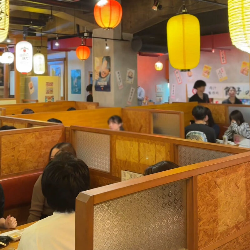 餃子のかっちゃん 福岡天神店 店内