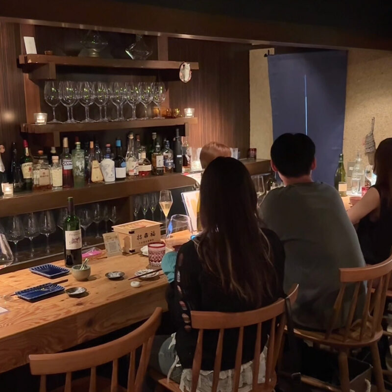 ミヌー 小料理ワインバー 店内