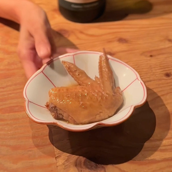 ミヌー 小料理ワインバー 手羽先