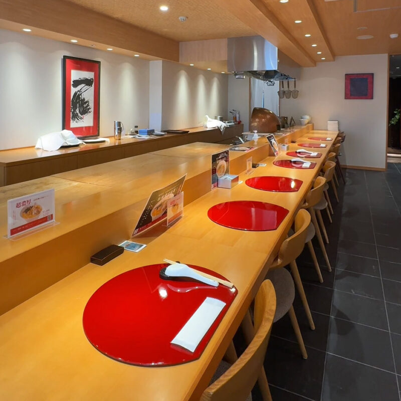 西中洲 御山(みやま) 店内