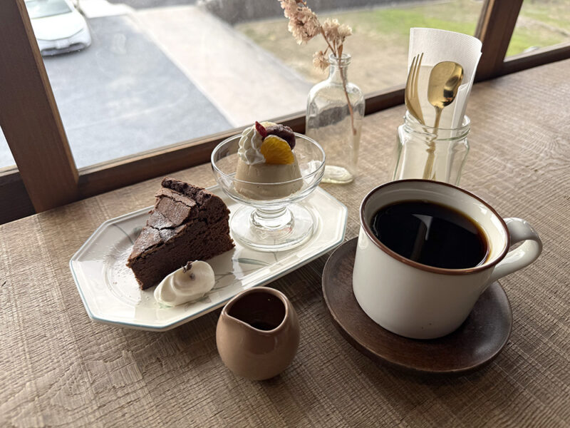 「想い堂セット」と「想い堂ブレンドコーヒー」