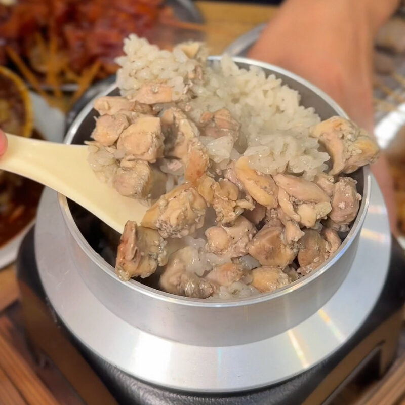 野菜巻き串と餃子 串とメシにはサケキタル。天神駅前店