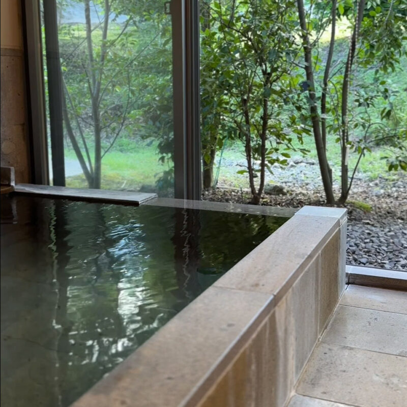 山荘わらび野 温泉