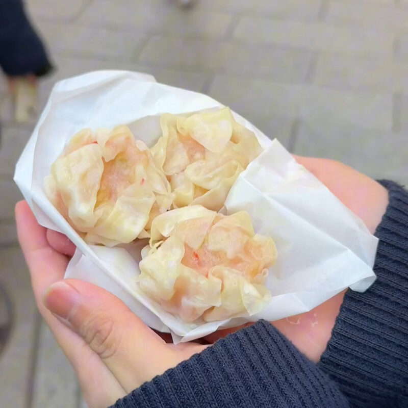 長崎中華街観光で外さない食べ歩きグルメ 海老シュウマイ