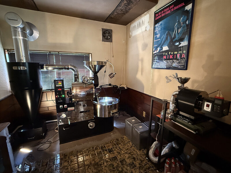 コーヒーの焙煎室