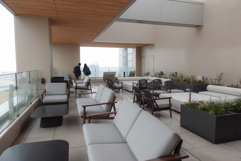 クラブラウンジ併設のテラス