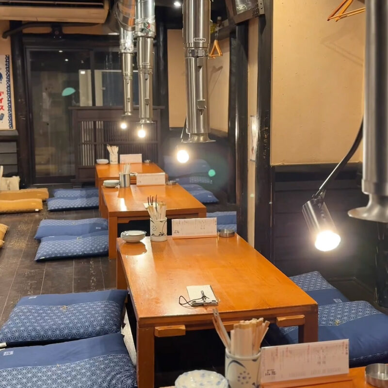 焼肉ホルモン山翔 店内