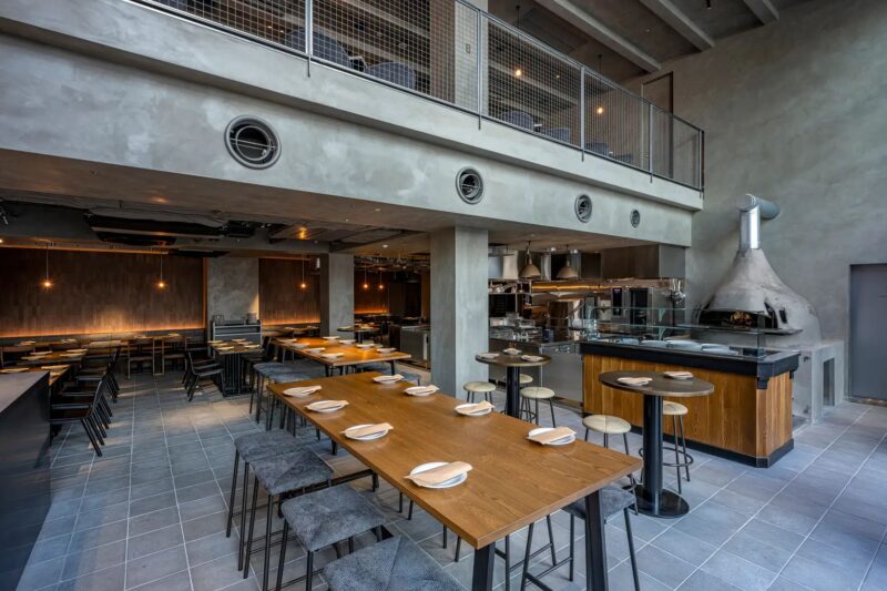 MORETHAN（モアザン）