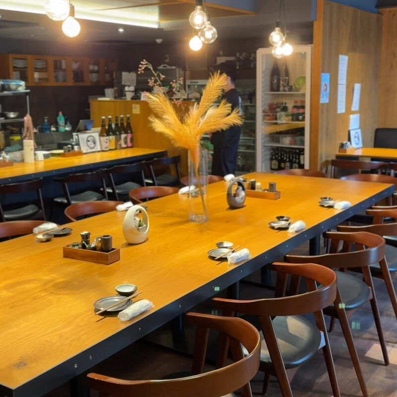 炭火焼 二十丸 博多店 店内