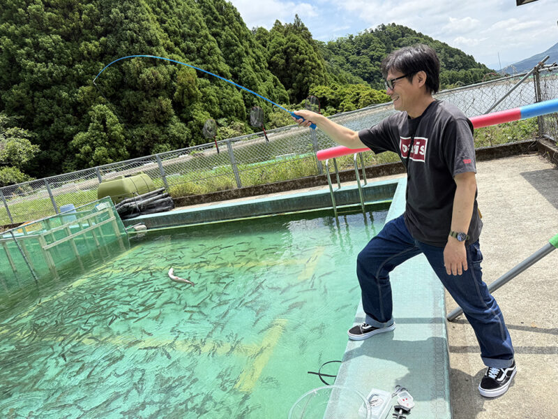 ニジマス釣りにチャレンジ