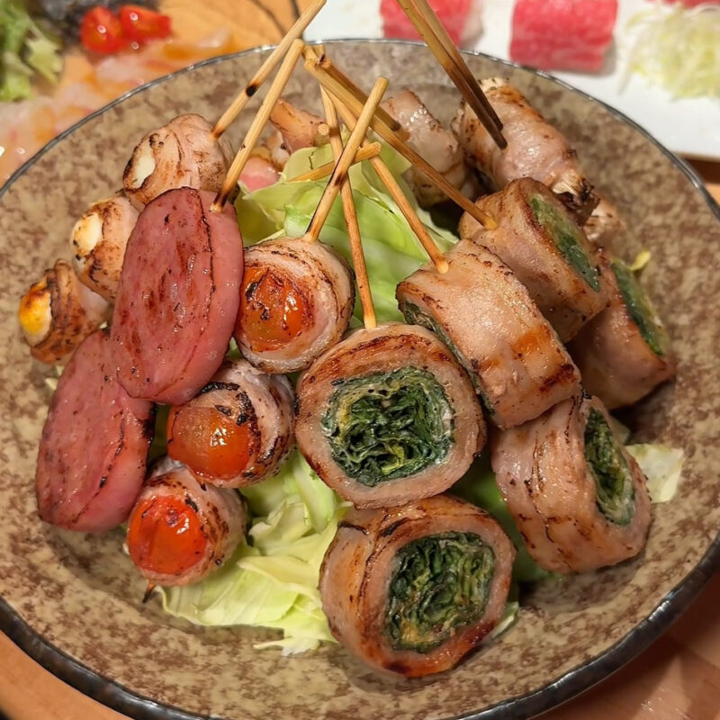 野菜巻き串と餃子 まきんしゃい 天神店 焼き鳥