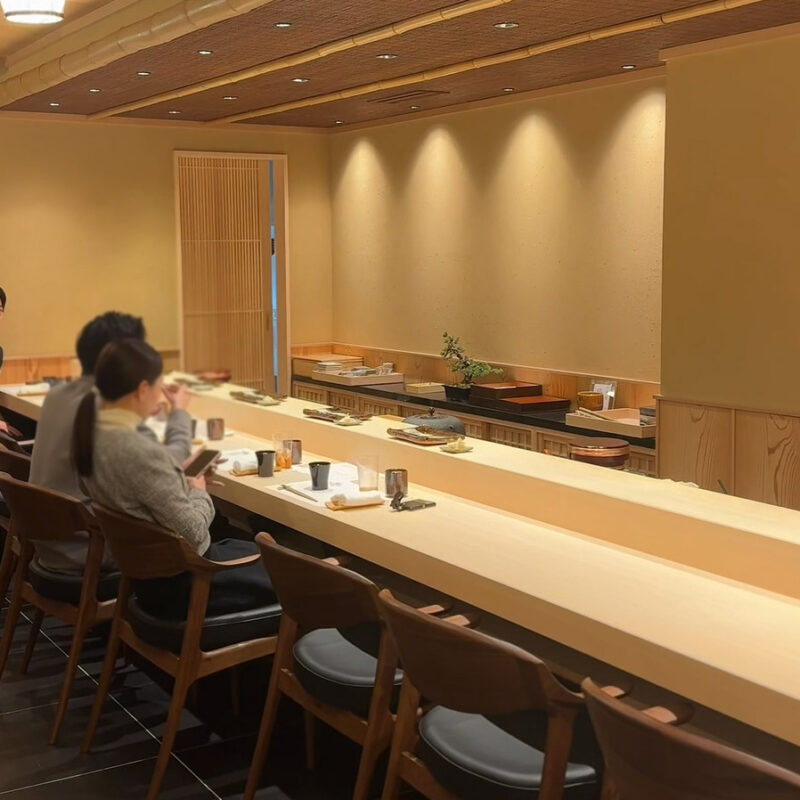 博多 すし継 店内