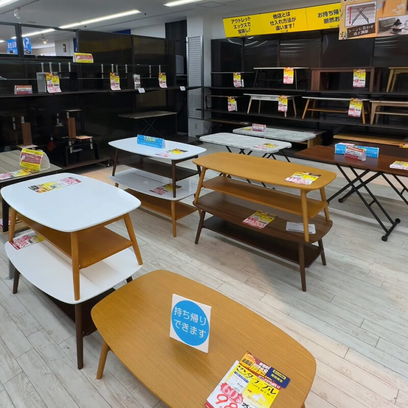 ファニチャーアウトレットエックス新宮店 店内