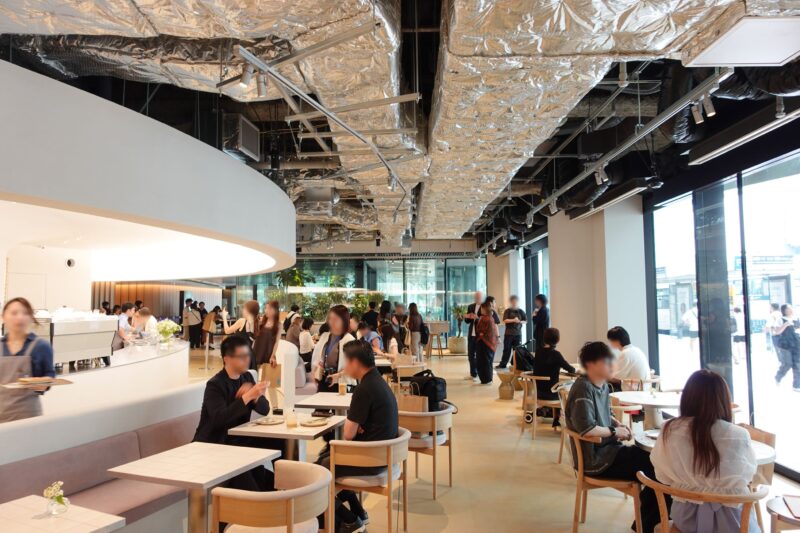 ブルーボトルコーヒー博多カフェ_店内