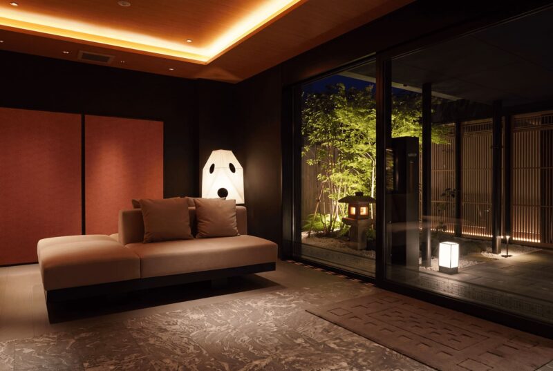 Lobby - night