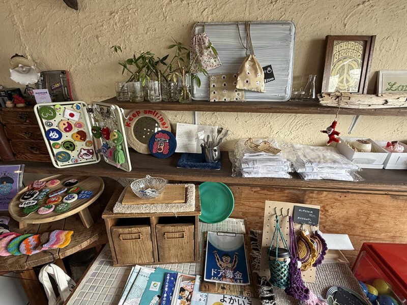 cafe PEACE倉庫 内装