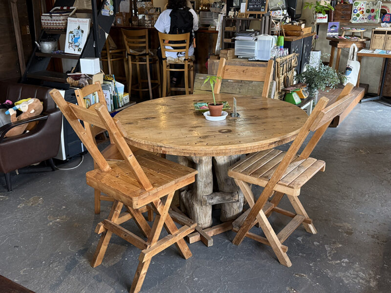 cafe PEACE倉庫 内装