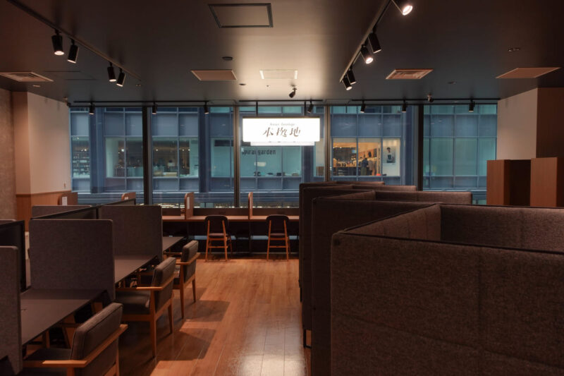 hour lounge 本拠地