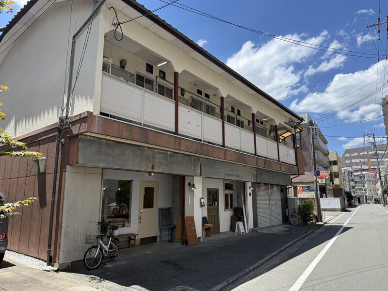 THE VAULTS 外観