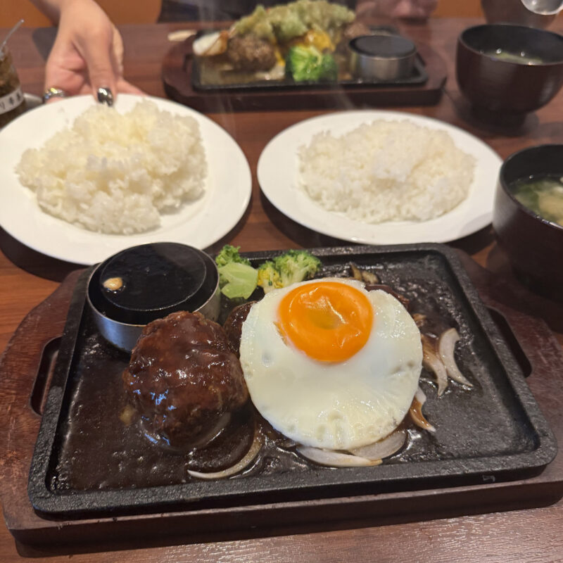 ハンバーグステーキ JUMBO
