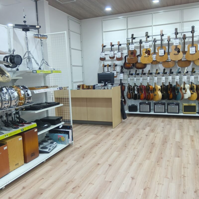 スーパーセカンドストリート和白店_楽器売り場2